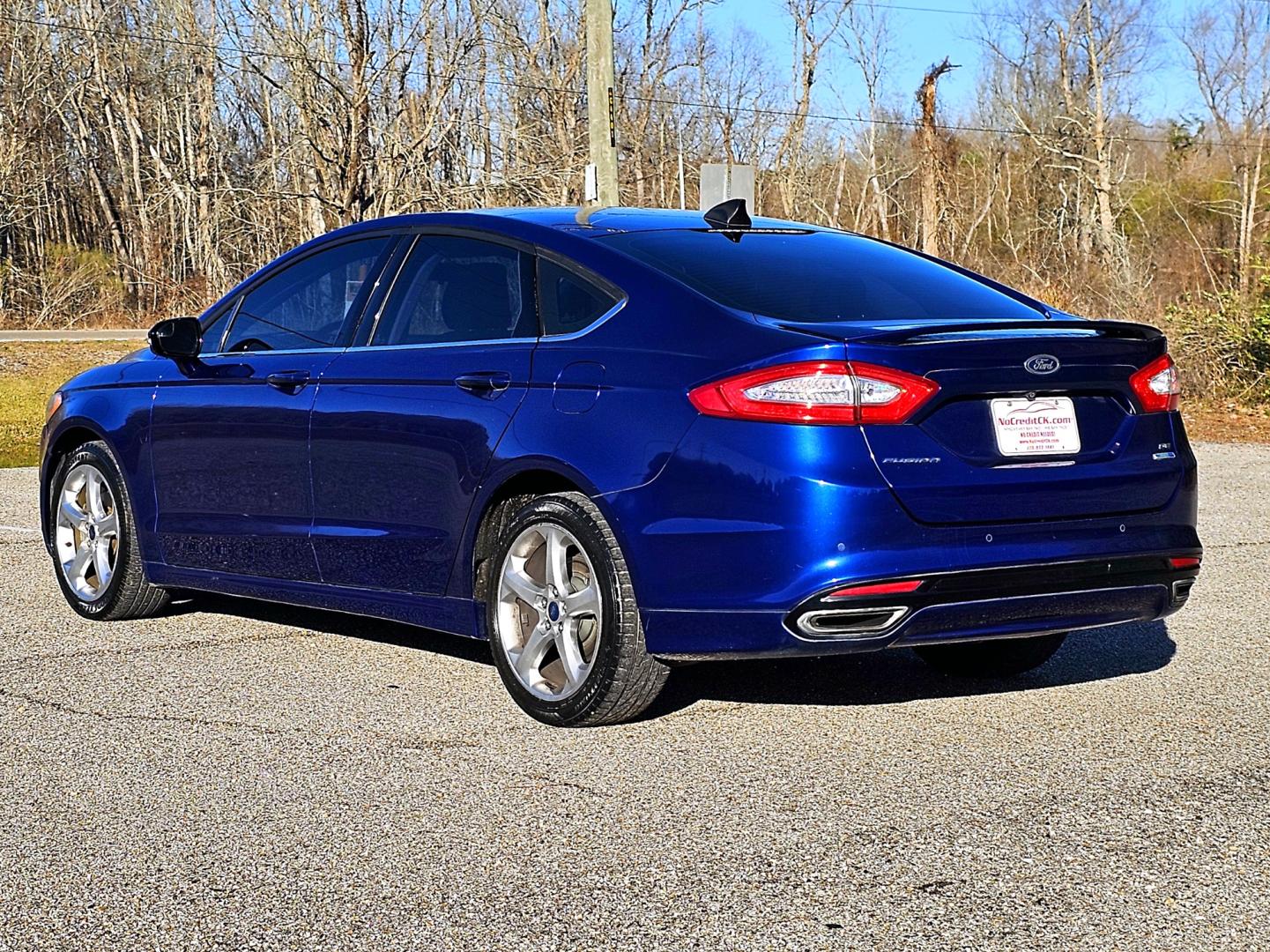 2015 Blue Ford Fusion SE (3FA6P0T96FR) with an 2.0L L4 DOHC 16V engine, Automatic transmission, located at 18001 Kellogg Rd, Saucier, MS, 39574, (228) 832-1441, 39.421459, -76.641457 - Photo#6